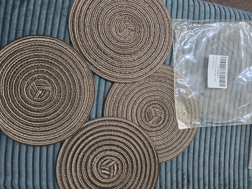 Round woven yarn placemats - 4x,