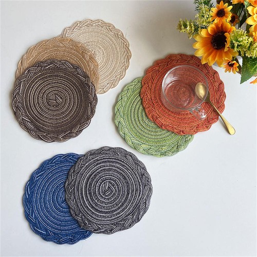 Round table mat woven - table,