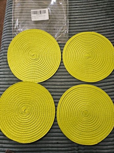 Green round woven placemats - 4x,